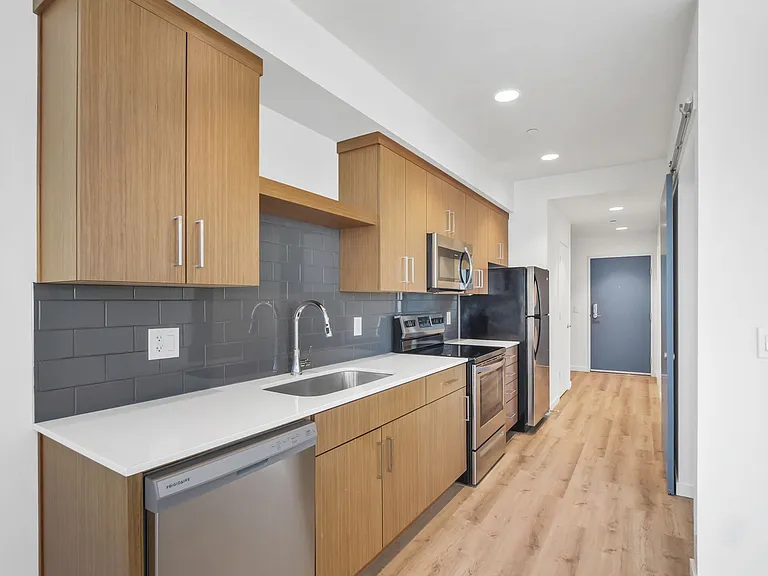 5959 S Virginia Ave — Photo 7