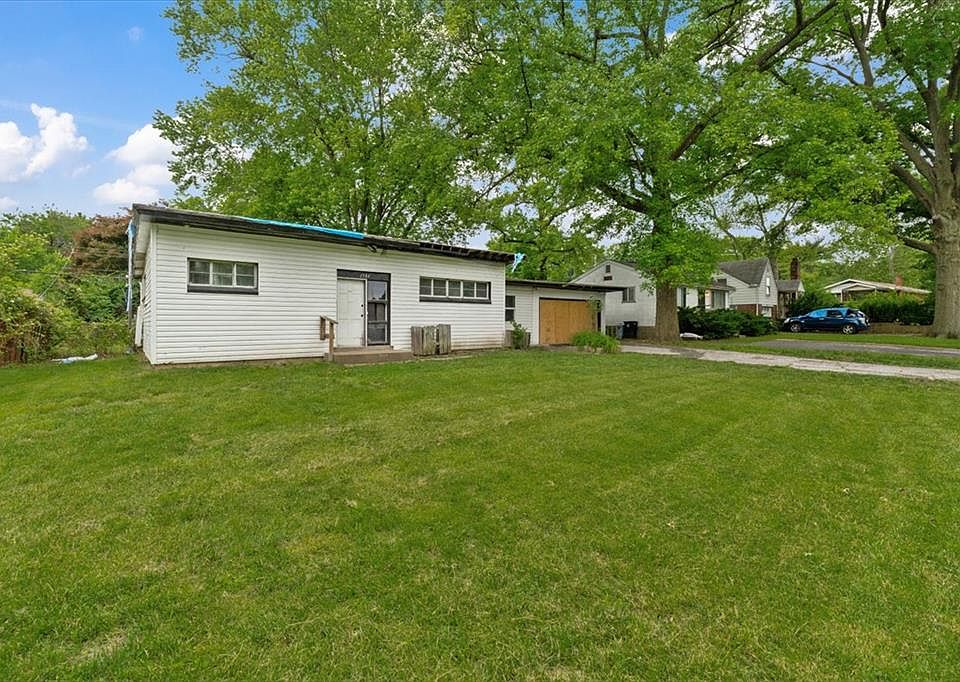 1st image of 1584 Farmview Ave