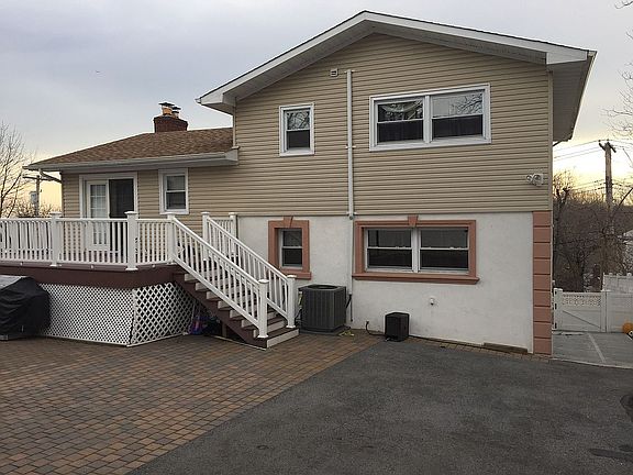 3rd image of 40 Hunt Ave