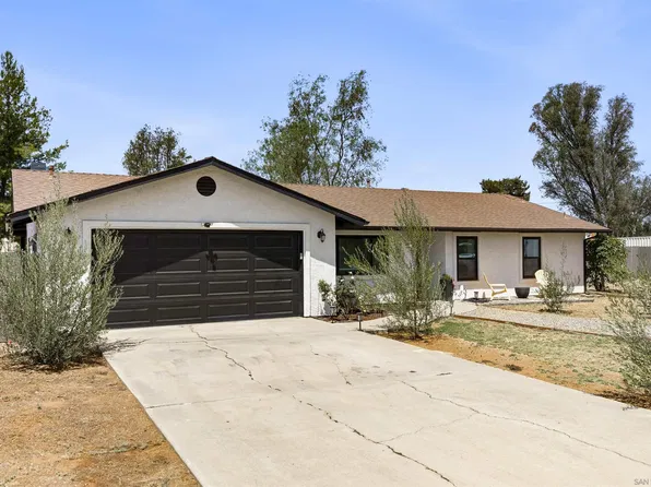 1922 Vermont St, Ramona, CA 92065