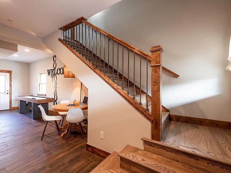 313 Vasquez Rd — Photo 3