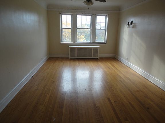 2nd image of 1118 Harrison St #21