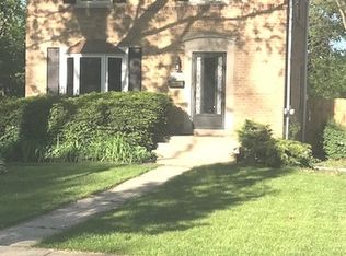 359 S Warrington Rd, Des Plaines, IL 60016