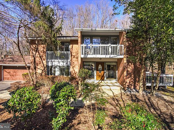 3rd image of 8409 Carlynn Dr