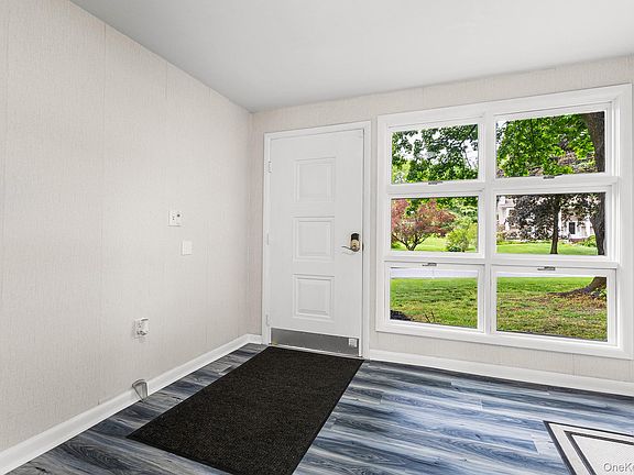 4th image of 31 Old Farms Road