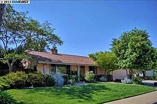 1315 Lexington Way photo 1