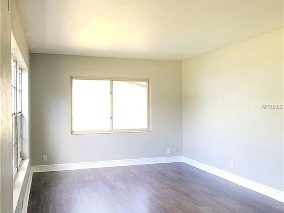 5th image of 4427 Bass St