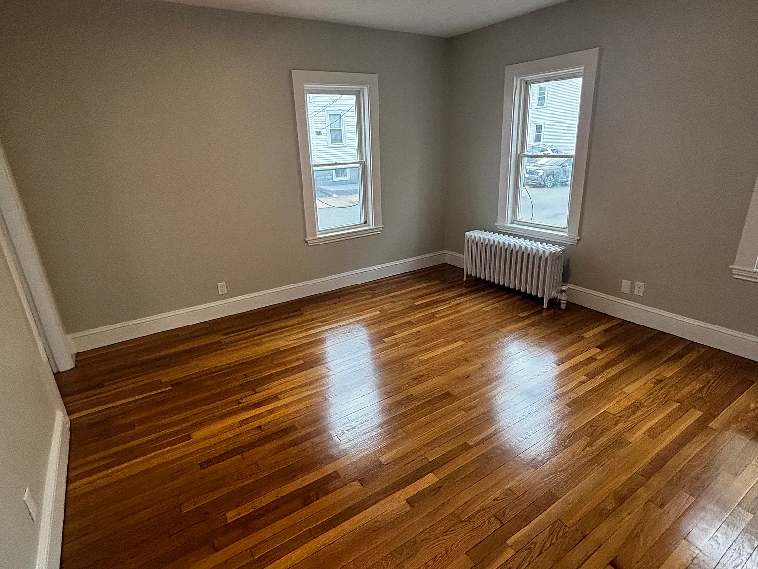 3 bed, 700 sqft, $2,450 — Photo 3