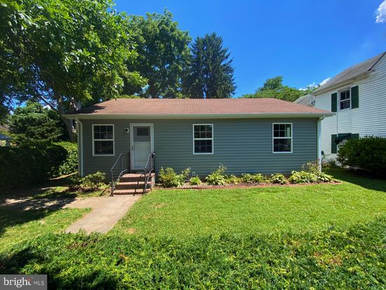 216 Calvert St Chestertown Md 21620 Zillow