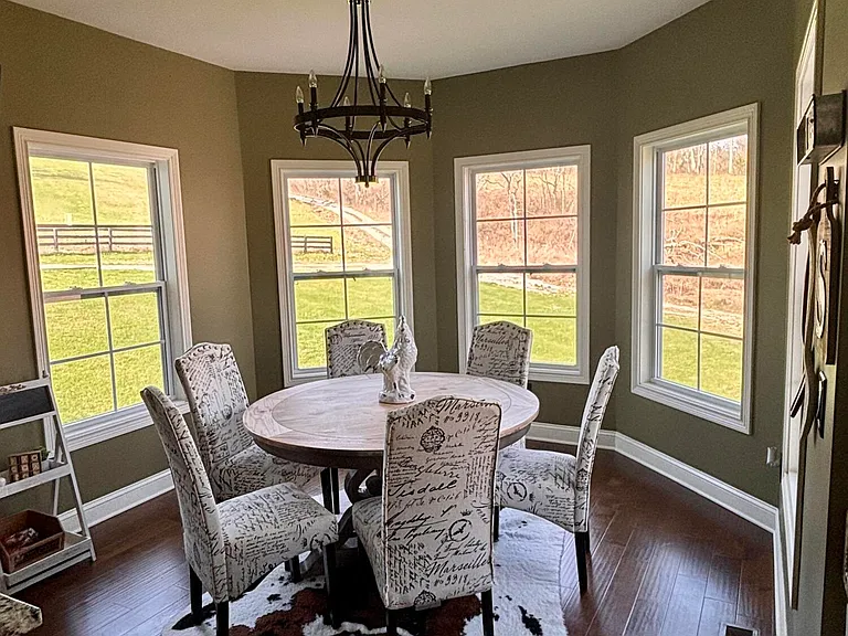 877 Porter Rd — Photo 3