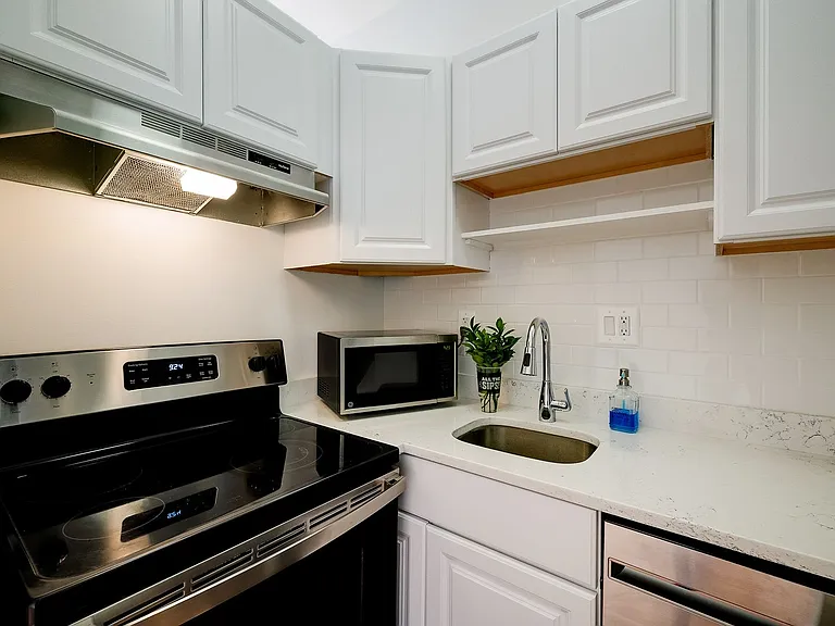 1615 Q St NW #610 — Photo 19