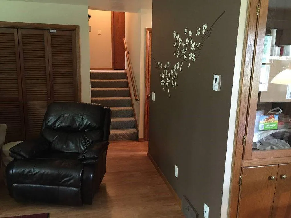 2 bed, 1784 sqft, $2,580 — Photo 3