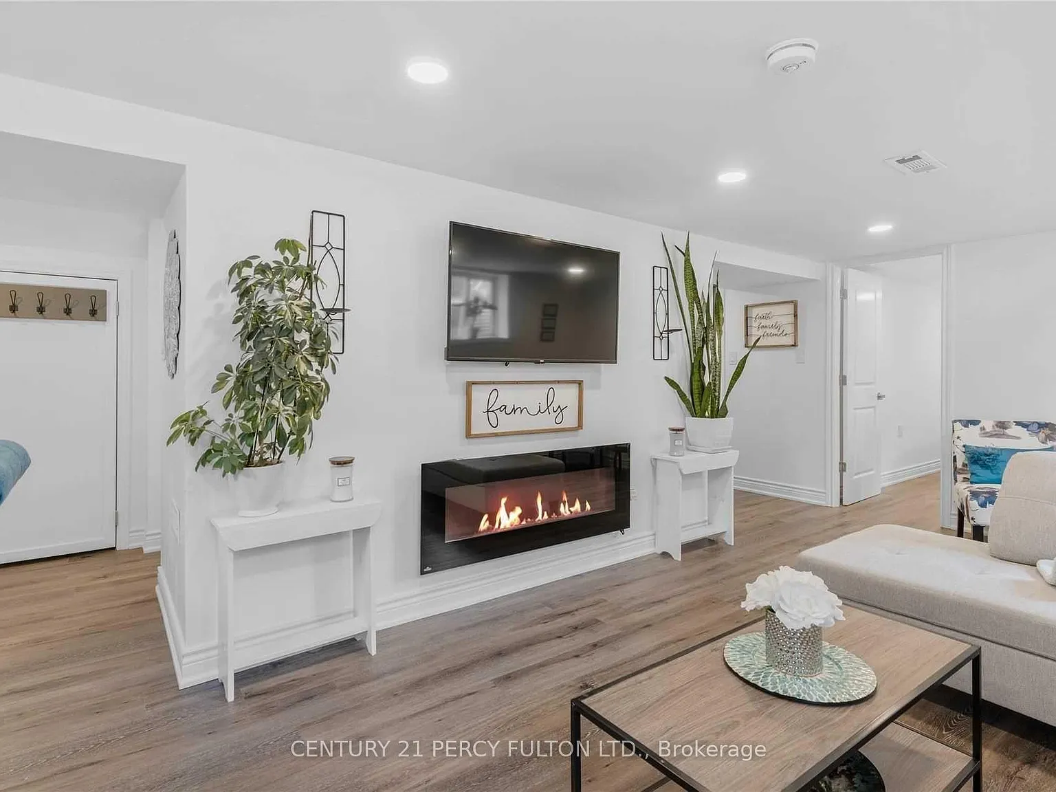 2 bed, $1,650 — Photo 2