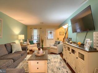 37 Westwood Ct, Enola, PA 17025