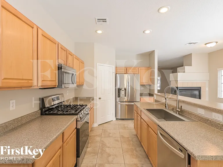 2465 Belt Buckley Dr — Photo 8
