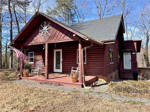 3rd image of 4681 Rockford Rd