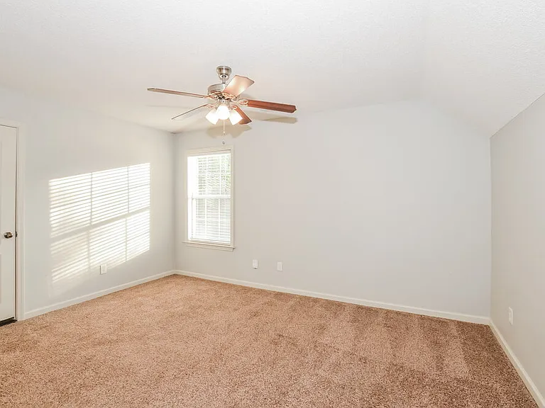 8725 Macon Rd — Photo 13
