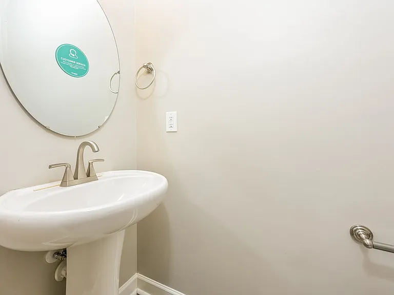 8809 Cressent Glen Ct — Photo 15