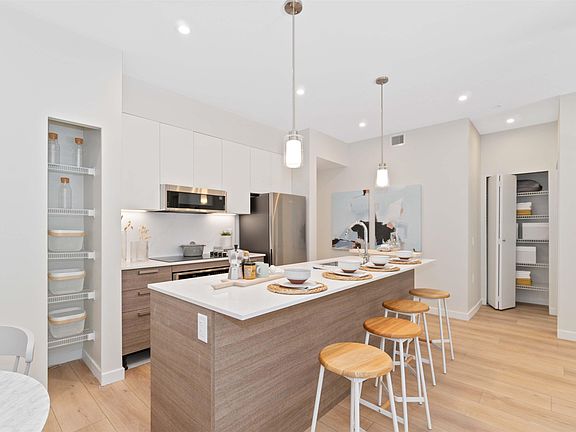 4th image of 3592 Hull St #51