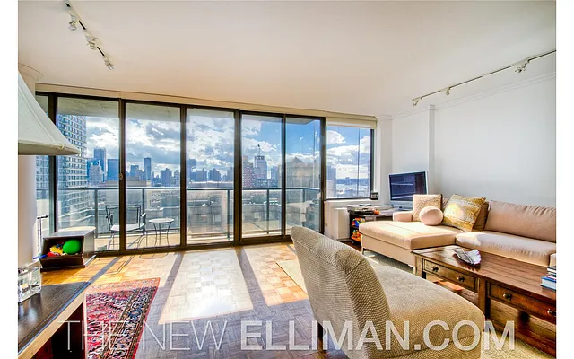 Sold by Douglas Elliman | media 14
