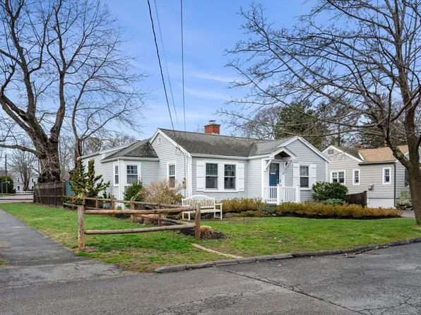 37 Bubier Rd, Marblehead, MA 01945