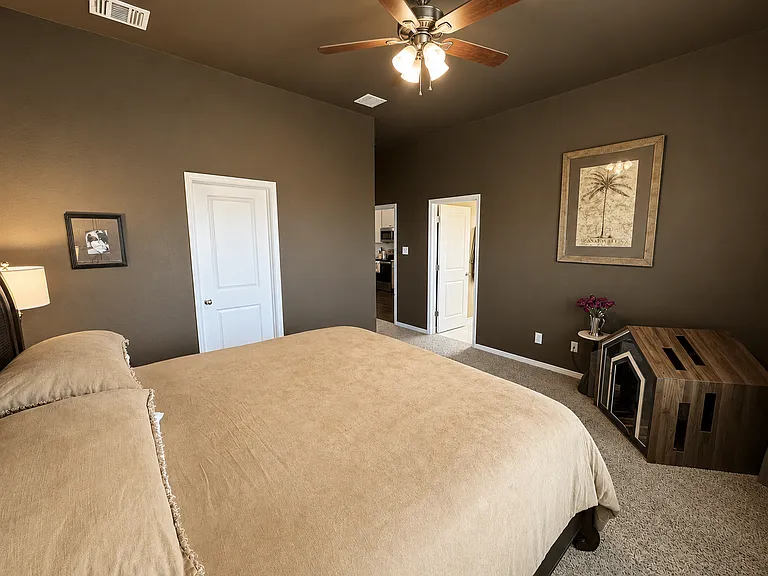 8117 Smoke Creek Ln — Photo 24