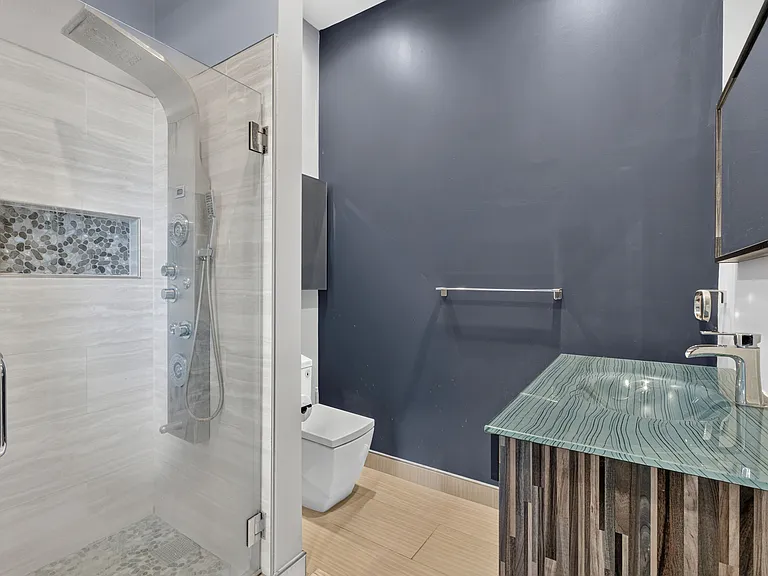 1001 Chestnut St #306E — Photo 17