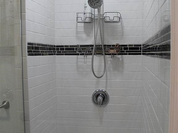 4th image of 1014 Osage St #B