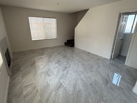 5th image of 1027 S Mollison Ave Unit A