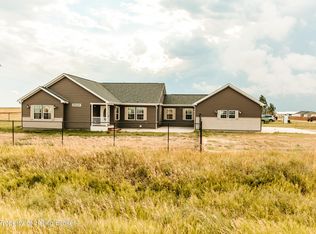 13097 Sandy St, Arnegard, ND 58835