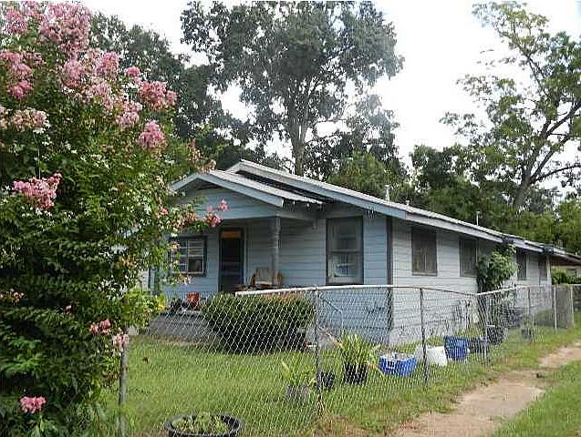 2nd image of 941 Avenue H