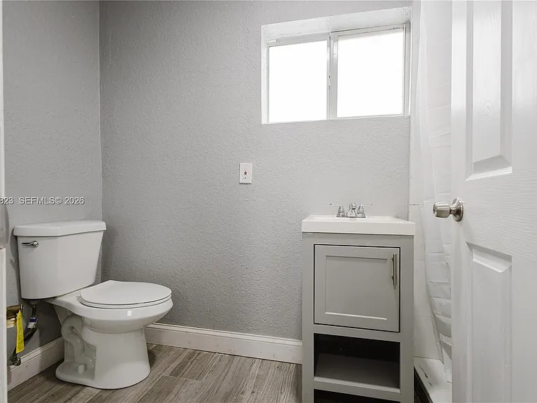 1550 NE 41st Ct #0 — Photo 8
