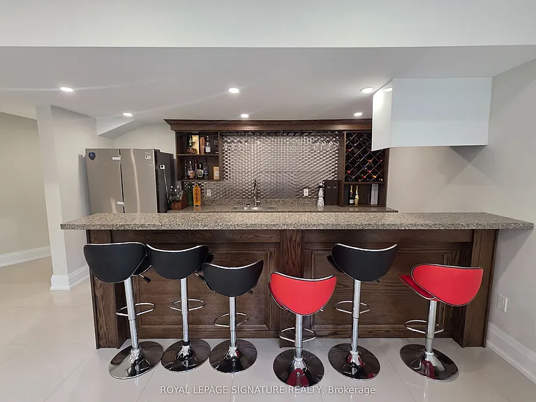 12 Terrace Ave #LOWER — Photo 8