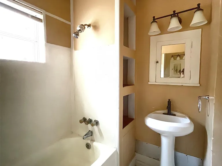 6912 Avenue C #2 — Photo 11
