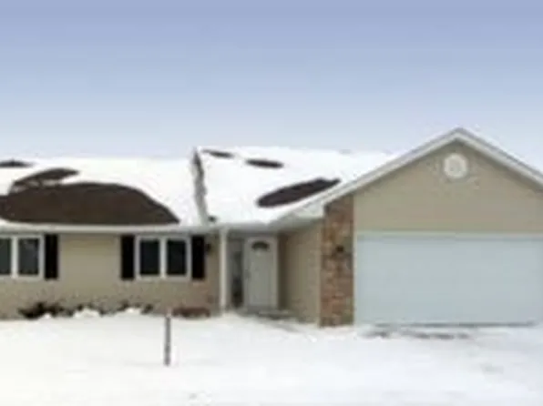 4901 Waller St, Ames, IA 50014