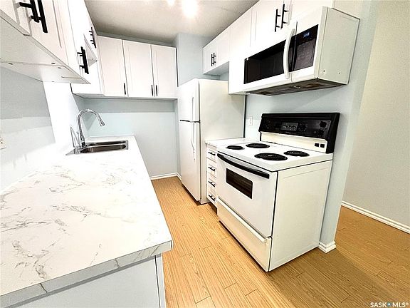 4th image of UNIT 104-307 Tait CRESCENT