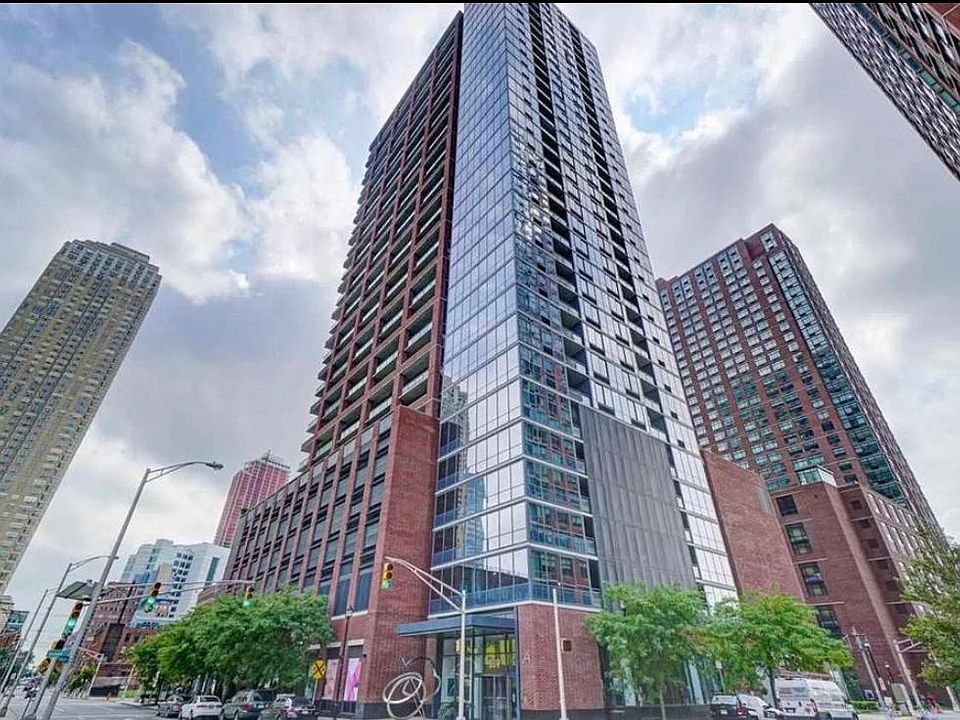 1st image of 389 Washington St APT 25J