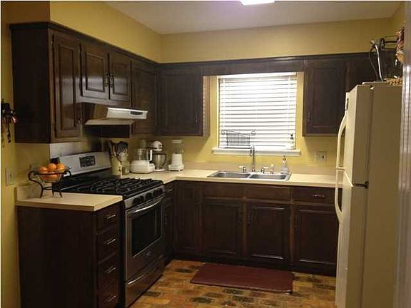 2nd image of 6317 Ironwood Ct