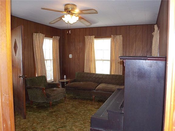 4th image of 705 Penrod Dr