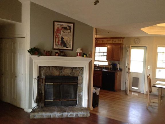2nd image of 605 Peachtree Dr