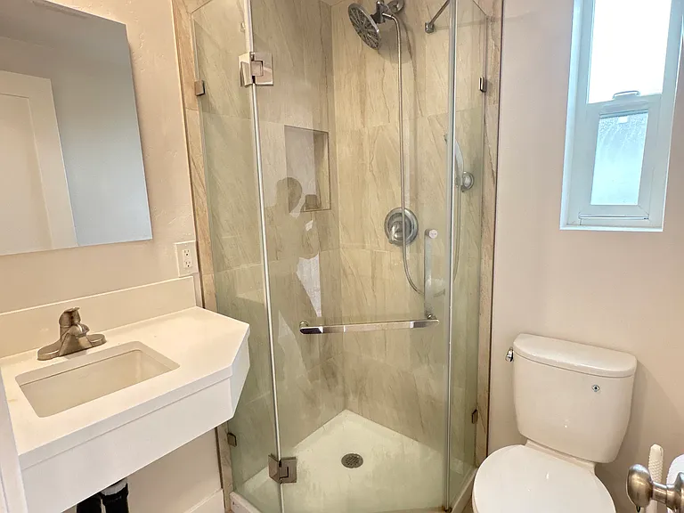 2771 Logan Ave #B — Photo 6