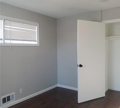5th image of 4032 Lawn Ave