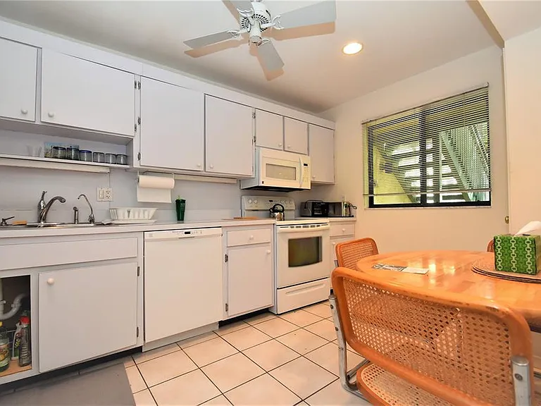 1526 Pelican Point Dr #BA144 — Photo 2