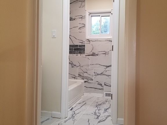 5th image of 2503 Blackhawk Cir