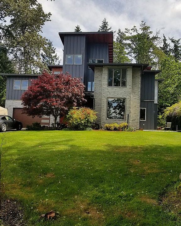1st image of 442 211th Ave NE