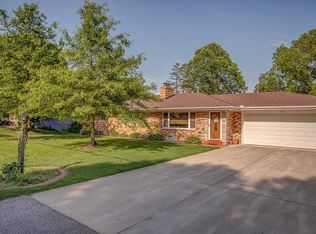 122 Meyer Dr, Collinsville, IL