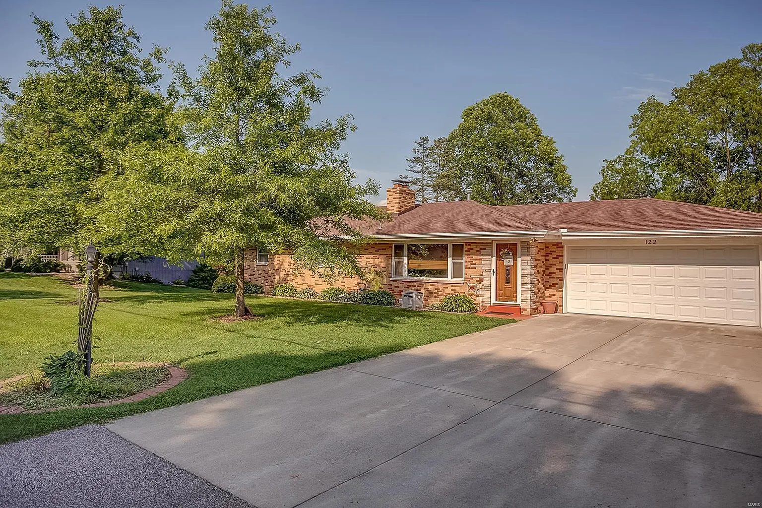 122 Meyer Dr photo 1