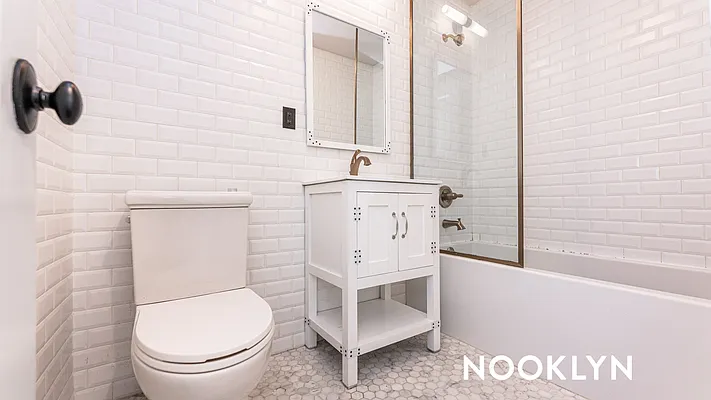 Rented by Nooklyn NYC LLC | media 21