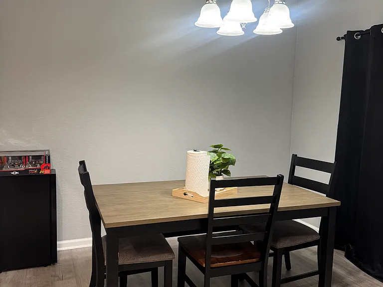 702 Spruce St — Photo 3