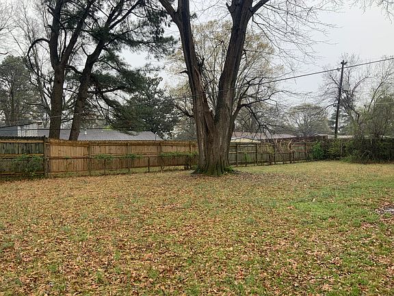 3rd image of 333 Dreger Ave